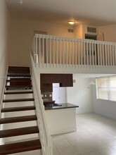 1455 Holly Heights Dr in Fort Lauderdale, FL - Foto de edificio - Building Photo