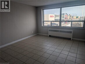 468 Ottawa St N in Hamilton, ON - Building Photo - Building Photo