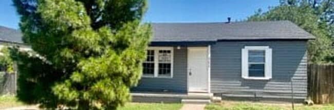 111 Waco Ave in Lubbock, TX - Building Photo - Building Photo