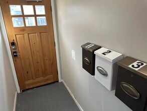 137 N Center St in Northville, MI - Building Photo - Building Photo