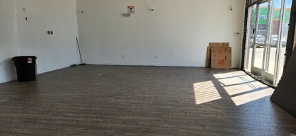 8332 Sepulveda Blvd in Los Angeles, CA - Building Photo - Building Photo