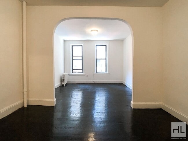 EAST 70 STREET, Unit 2 in New York, NY - Building Photo - Building Photo