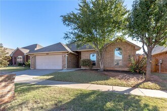 17024 Woodvine Dr in Edmond, OK - Building Photo - Building Photo