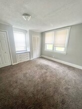 837 Benwood Ave-Unit -Unit #3 in Mckees Rocks, PA - Foto de edificio - Building Photo