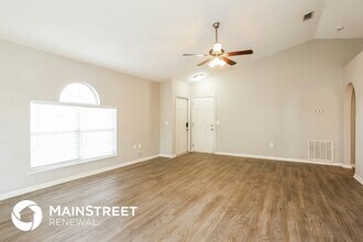 3334 Net Ct in Jacksonville, FL - Foto de edificio - Building Photo