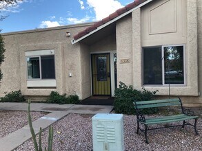 678 Leisure World in Mesa, AZ - Foto de edificio - Building Photo