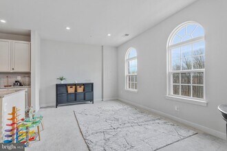 10910 Presidential Pkwy in Upper Marlboro, MD - Building Photo - Building Photo