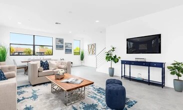 1405 N Dixie Hwy in Fort Lauderdale, FL - Building Photo - Building Photo
