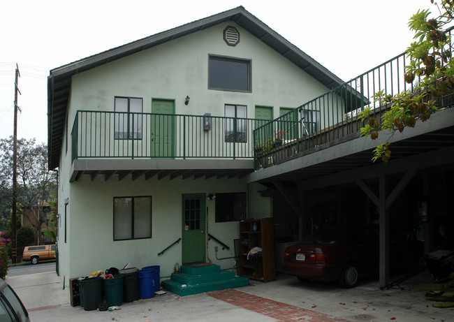 720 Bath St in Santa Barbara, CA - Foto de edificio - Building Photo