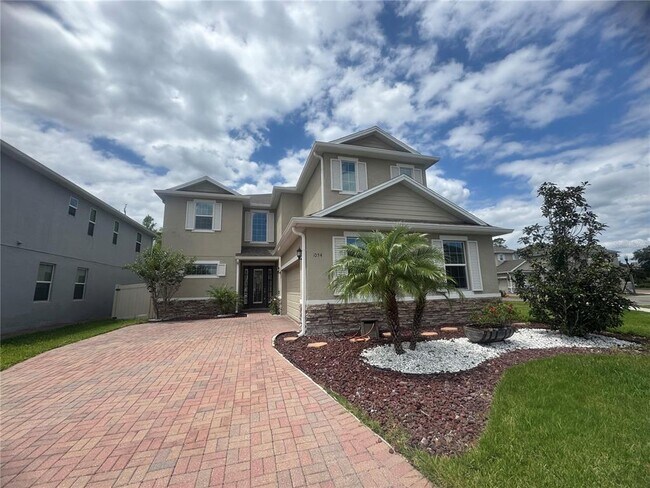 property at 1054 Castlevecchio Loop