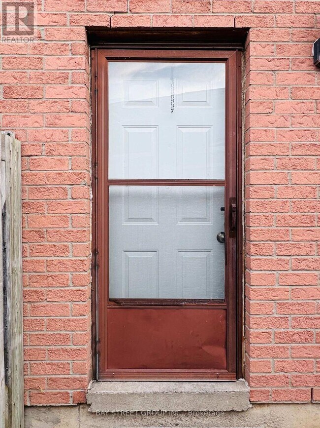 1448 Outlet Dr in Oshawa, ON - Building Photo - Building Photo