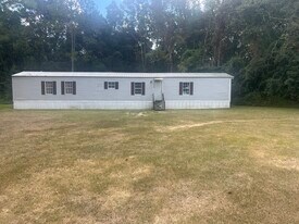 235 Button Wood Ln in Thomasville, GA - Building Photo