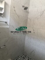 121 W Duffy St in Savannah, GA - Building Photo