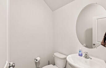 310 Maple Run Dr in York, PA - Building Photo - Building Photo