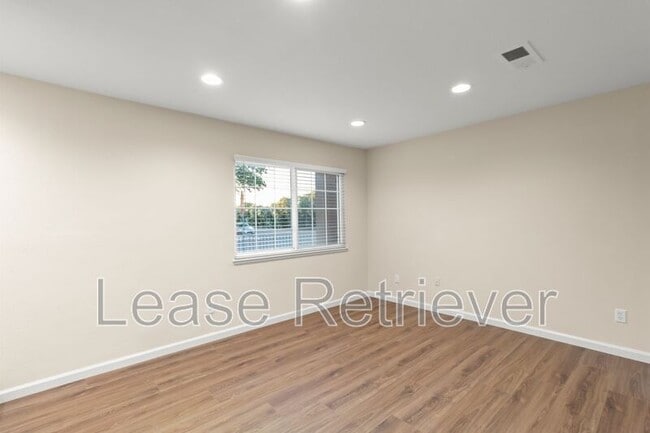 990 Palm Cir in Tracy, CA - Building Photo - Building Photo