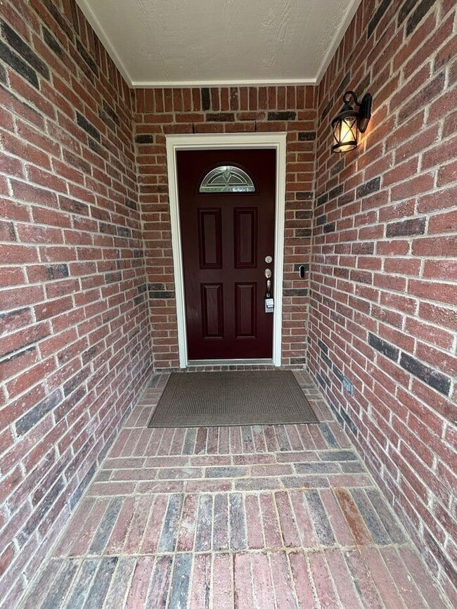 8119 Lost Canyon Trail in Arlington, TX - Building Photo - Building Photo