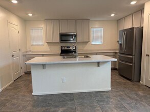 16579 W Jenan Dr in Surprise, AZ - Building Photo - Building Photo