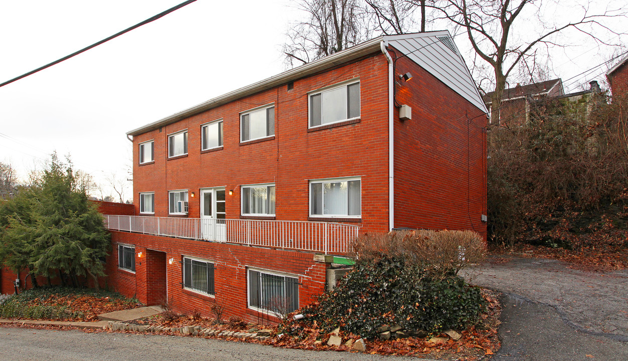 Bond Estate in Swissvale, PA - Building Photo