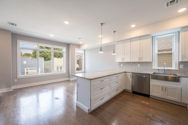 313 Winfield Ave in Jersey City, NJ - Building Photo - Building Photo