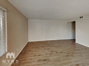 2336 Villanova Cir in Sacramento, CA - Building Photo - Building Photo