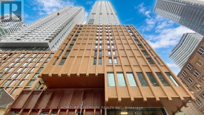 28 Widmer St in Toronto, ON - Building Photo - Building Photo