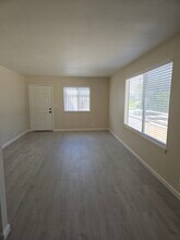 2433 E Garvey Ave N, Unit 2 in West Covina, CA - Foto de edificio - Building Photo