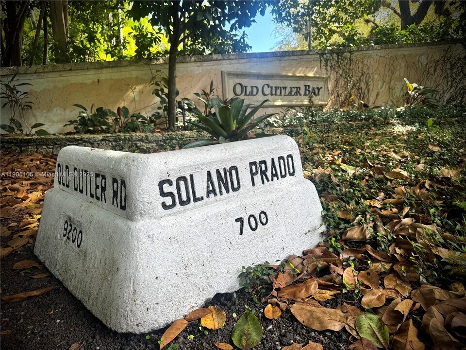 9304 Balada St in Coral Gables, FL - Foto de edificio