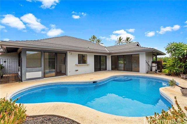 1055 Kapo Way in Honolulu, HI - Building Photo
