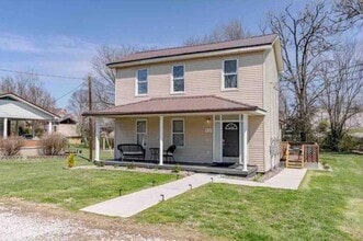 404 N Washington St in Munfordville, KY - Building Photo - Building Photo