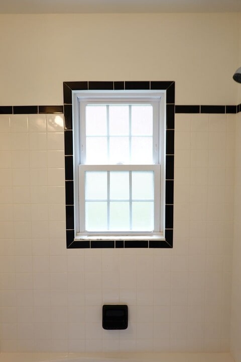 8406 Greenwood Ave in Takoma Park, MD - Building Photo