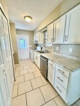 5313 Soundview Ave in St. Augustine, FL - Foto de edificio - Building Photo