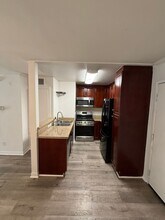 5535 Canoga Ave in Los Angeles, CA - Building Photo - Building Photo