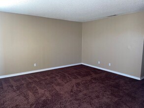 8301 Heather Ave in California City, CA - Building Photo - Building Photo