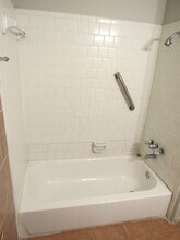 8414 Beechnut St in Houston, TX - Building Photo - Building Photo