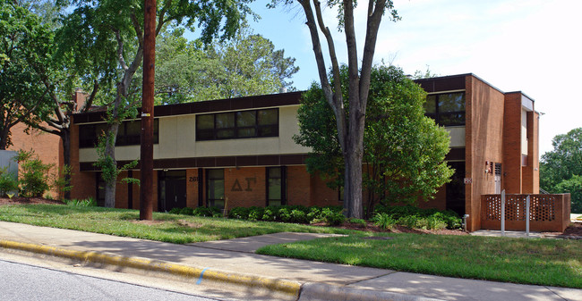 2619 Fraternity Ct in Raleigh, NC - Foto de edificio - Building Photo