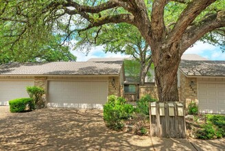 3704 Steck Ave in Austin, TX - Building Photo - Building Photo