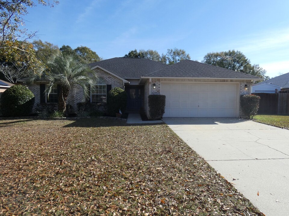 4734 Autumndale Dr in Pace, FL - Building Photo