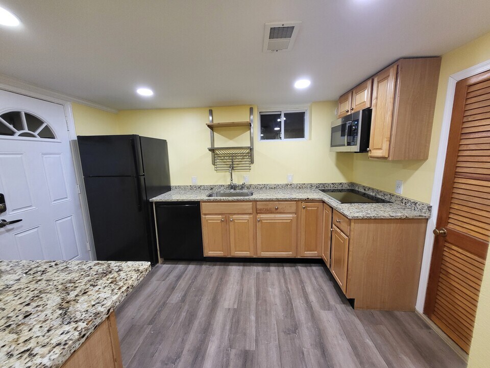 409 S George Mason Dr in Arlington, VA - Building Photo