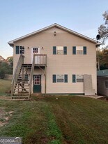 180 Dixon Rd in Demorest, GA - Building Photo