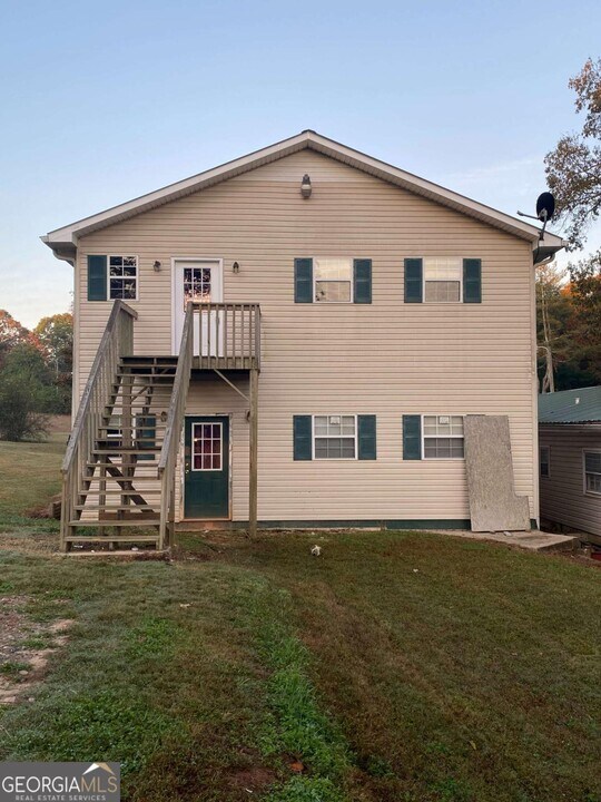 180 Dixon Rd in Demorest, GA - Building Photo
