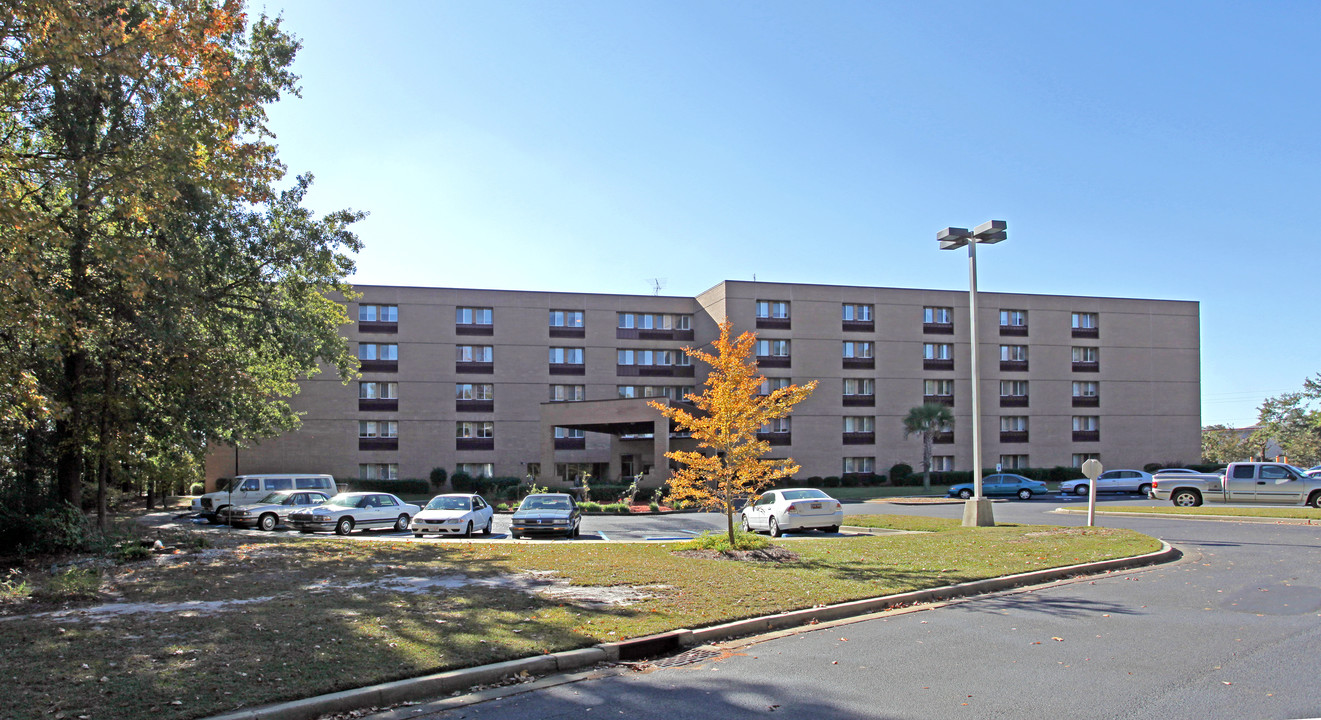 Palmetto Towers in Sumter, SC - Building Photo