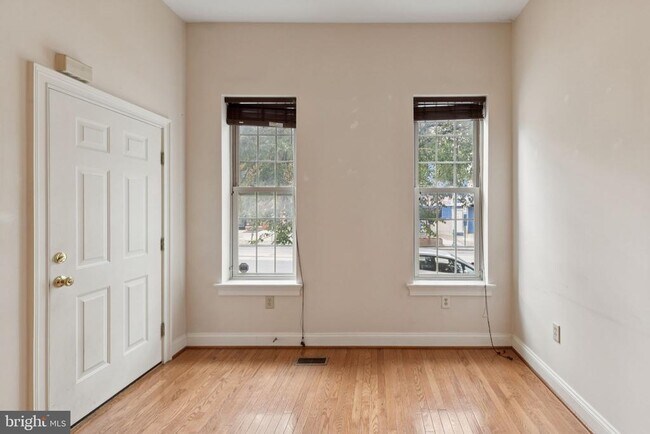 2542 W Girard Ave in Philadelphia, PA - Building Photo - Building Photo