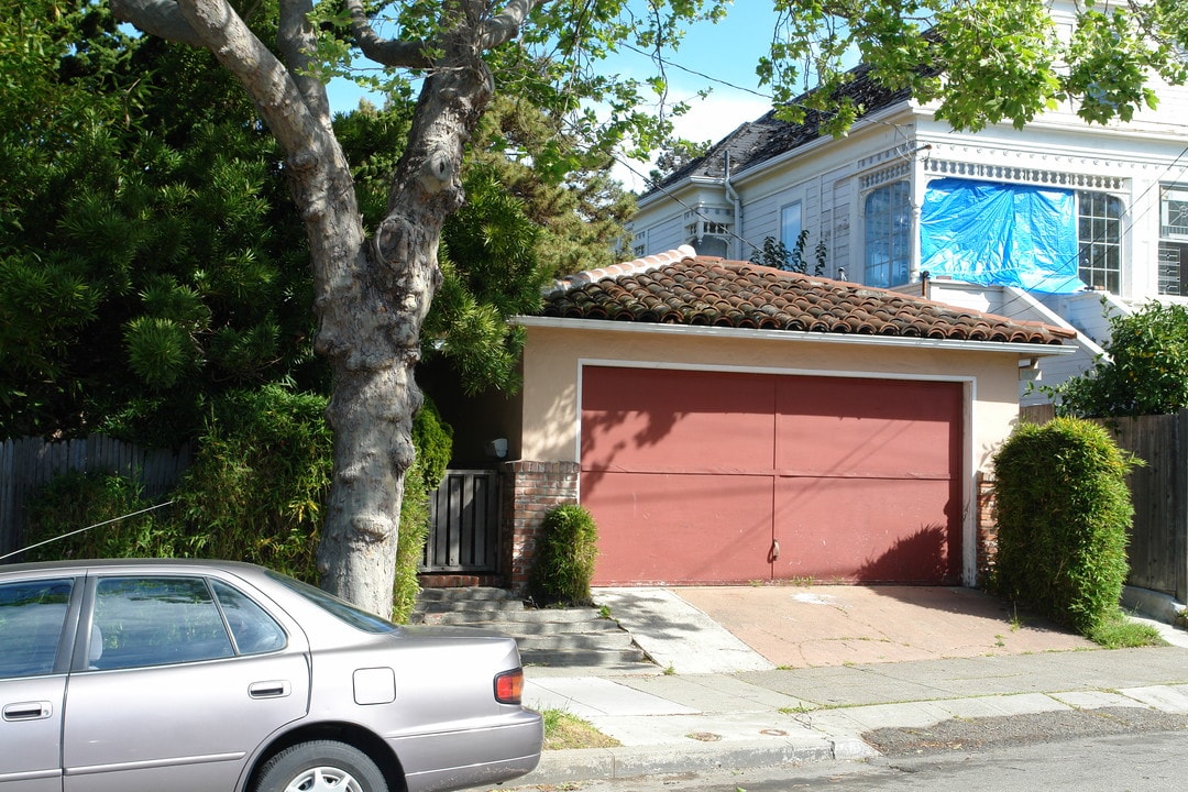 1833 Addison St in Berkeley, CA - Foto de edificio