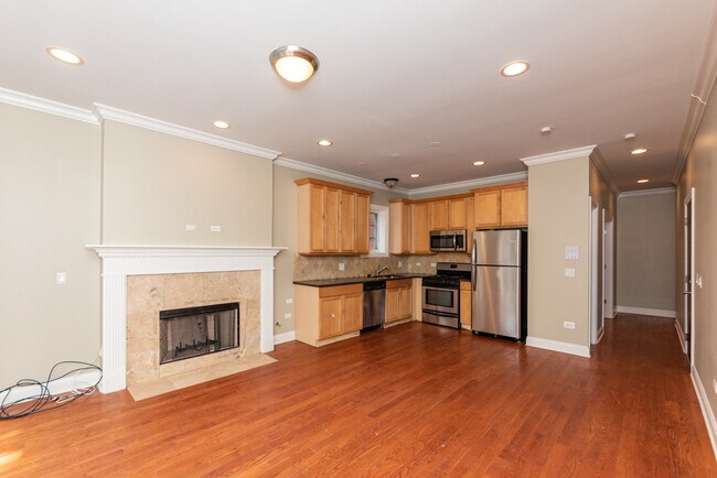 6217 S Kimbark Ave, Unit GS in Chicago, IL - Foto de edificio - Building Photo