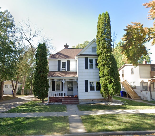 property at 1411 N Appleton St