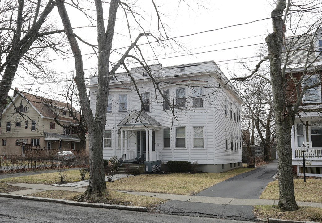 690 Hudson Ave in Albany, NY - Building Photo