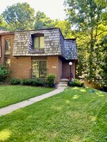 10919 Deborah Dr in Potomac, MD - Building Photo