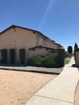 16421 Apple Valley Rd in Apple Valley, CA - Building Photo