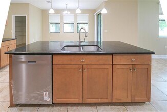 1208 Oakcrest Dr in Brandon, FL - Building Photo - Building Photo