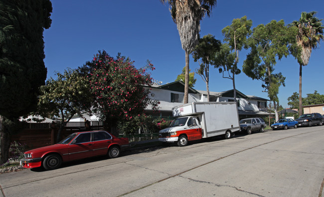 Laveta Terrace in Los Angeles, CA - Building Photo - Building Photo